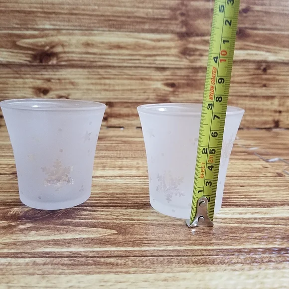 PartyLite Frosted Glass Snowflake Candle Holders Set Of Two Snowy Nights P7278 - Picture 7 of 8